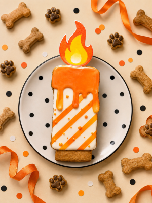 Scoff Paper Light & Bite candle – Lightable and edible dog candle 